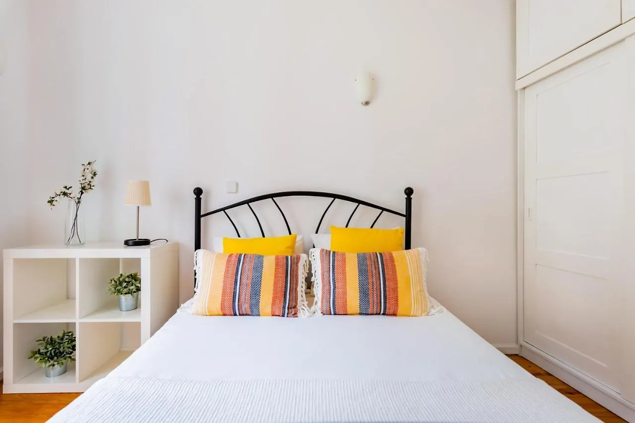 2Br At Chiado Historical Heart Of Lisbon Apartamento 0*,
