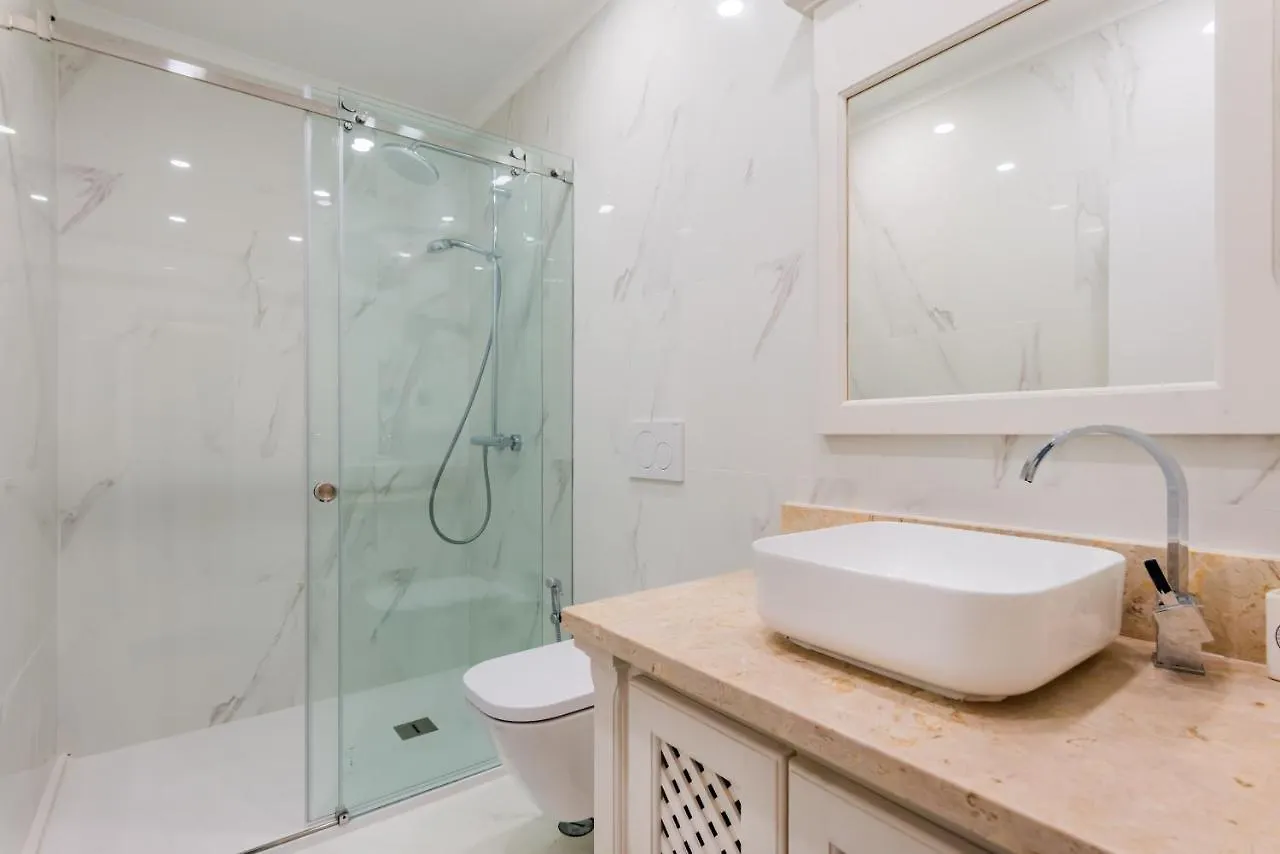2Br At Chiado Historical Heart Of Lisbon Apartamento